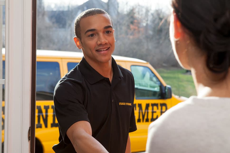stanley-steemer-technician-at-front-door